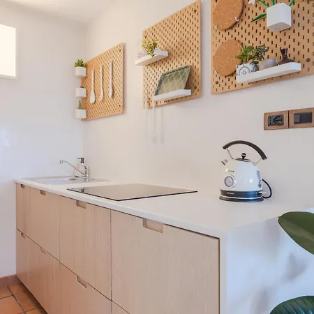 Homestwenty3 - Nine Apartament *